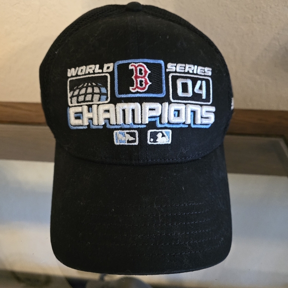 NEW Boston Red Sox New Ear 2004 World Series baseball cap. - Picture 1 of 5